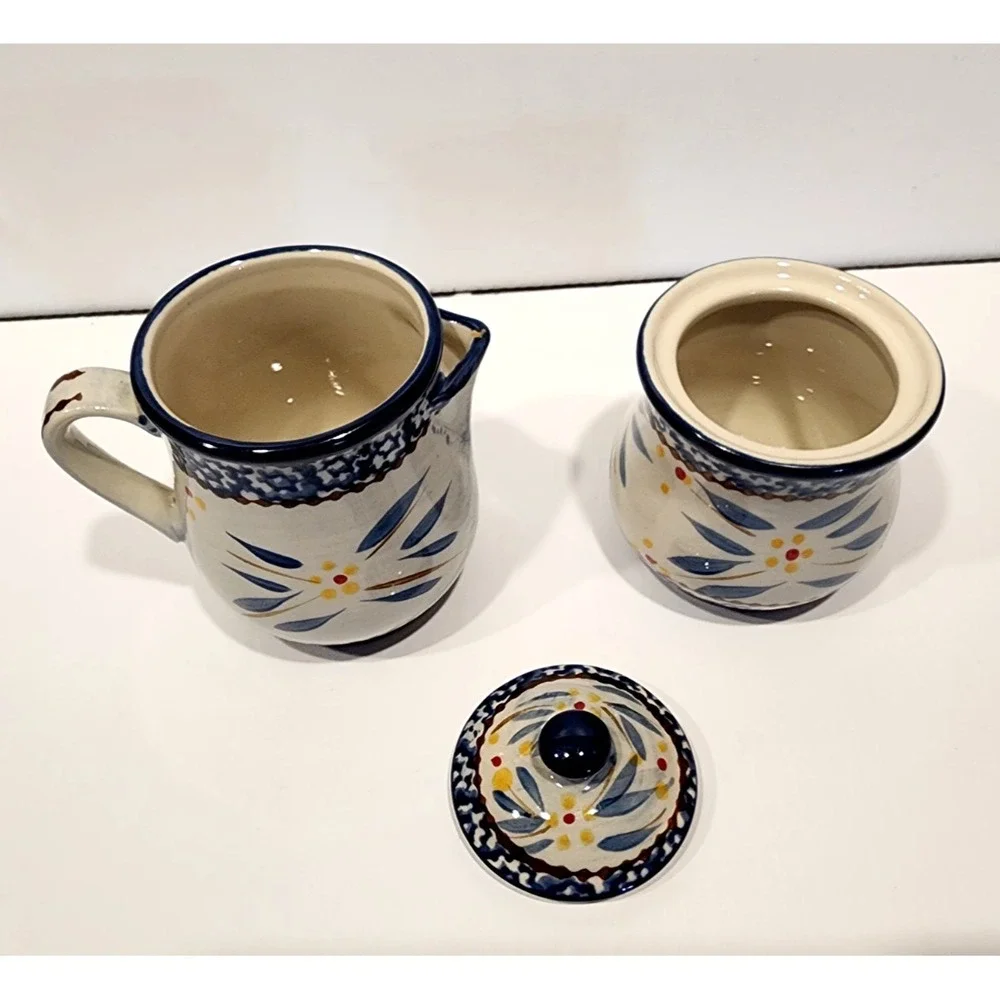 Temptations Old World Blue Sugar bowl with lid and cream pitcher set